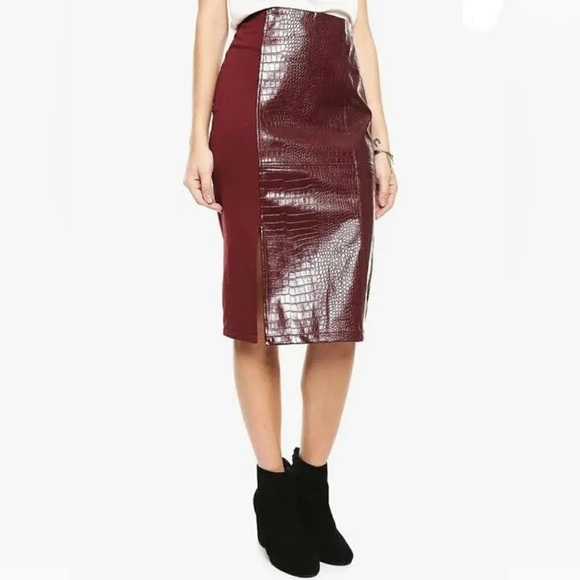 Guess High Waisted Burgundy Candra Faux Alligator Print Midi Skirt | Size S - Picture 1 of 7